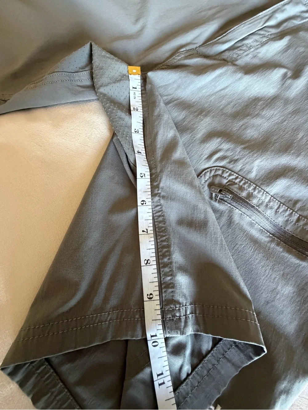 Huk Performance Fabrics Men's Gray Grey 10.5”Cargo Fishing Shorts L 36W Pockets
